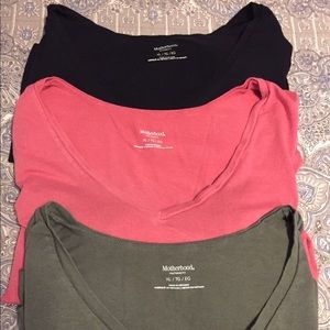 Destination Maternity Bundle of 3 V-neck T-shirts